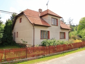 Rodinn dm v Nakvasovicch, obec echtice 