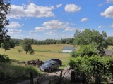 Stavebn� pozemek s rodinn�m domem v Le�anech