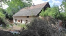 Stavebn� pozemek s rodinn�m domem v Le�anech